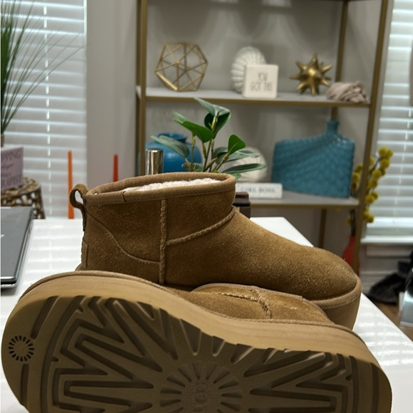 UGG CLASSIC ULTRA MINI PLATFORM CHESTNUT SIZE 5 US BOOTS 1135092 (100% AUTHENTIC - Picture 5 of 12